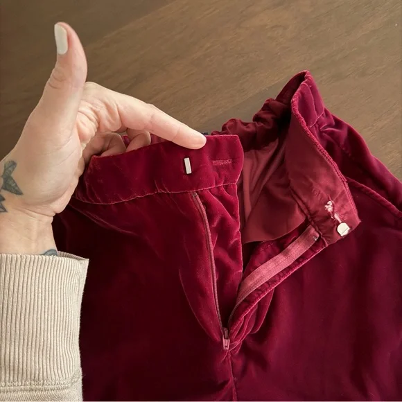 GAP Recycled High Rise Velvet Pant (Petite) - Picture 9 of 14